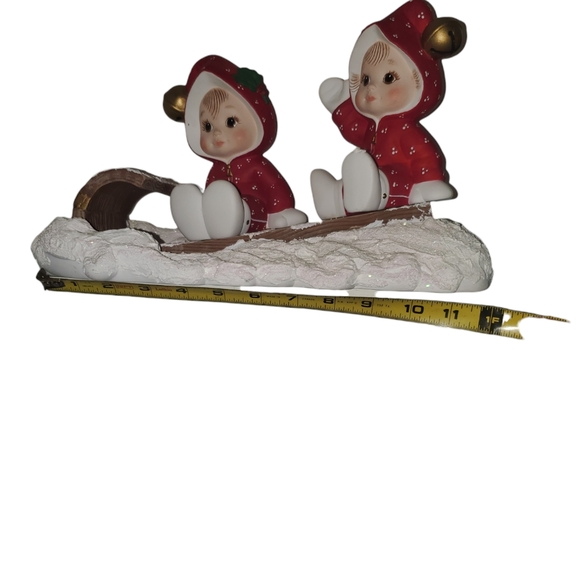 Large ceramic figurines set -holiday children on toboggan - Picture 12 of 14